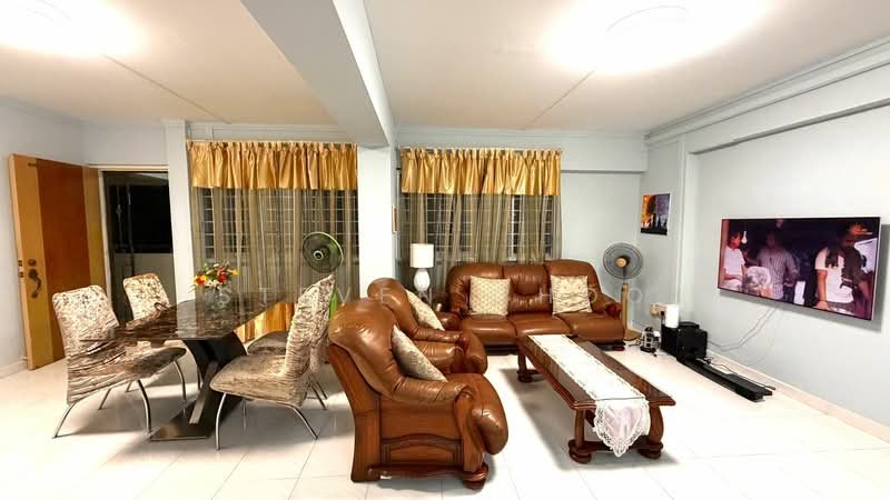 236 Tampines Street 21