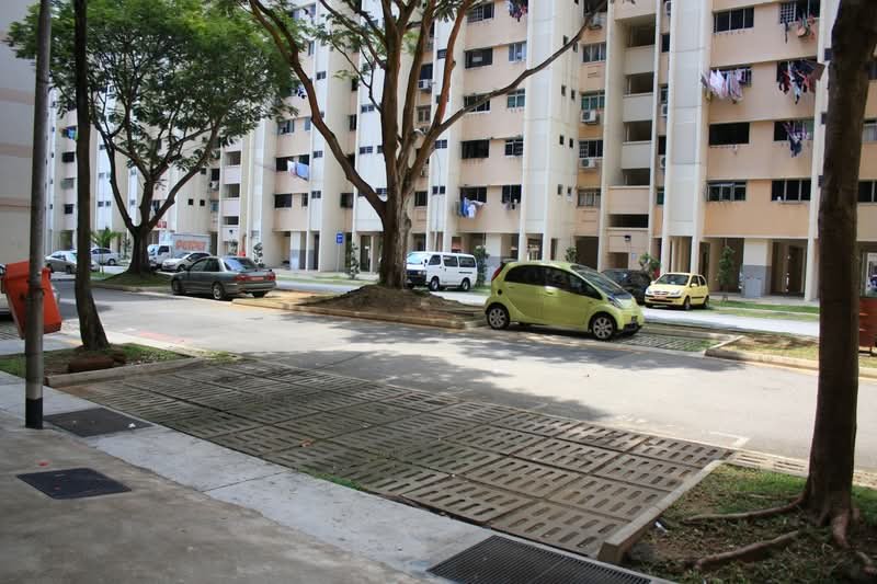 785 Yishun Avenue 2